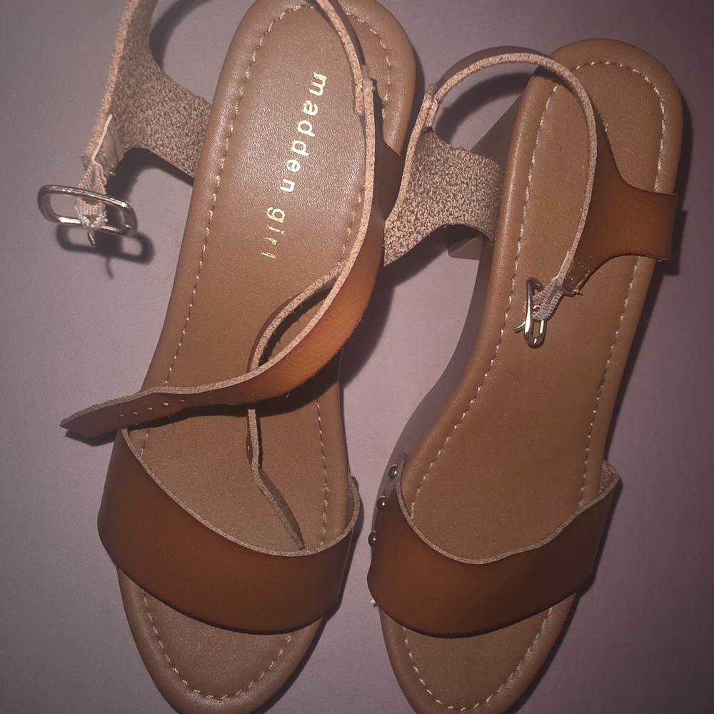 Madden Girl Brown Sandals - Picture 5 of 5